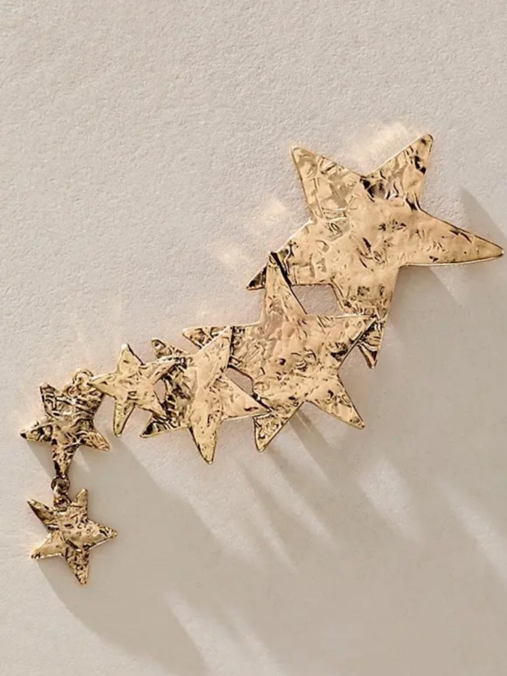 Shooting Stars Brooch
NWT
Free People
Color- Gold